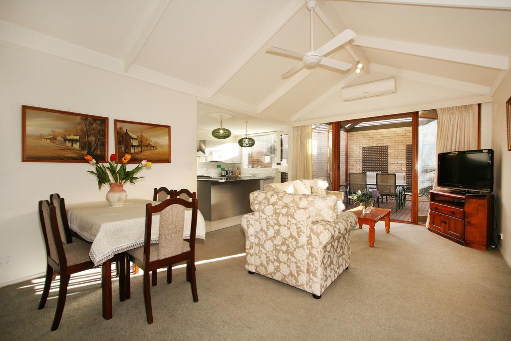 Wattle Holiday Rental Melbourne Bilik gambar